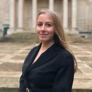 Pauline, babysitter à Le Pecq