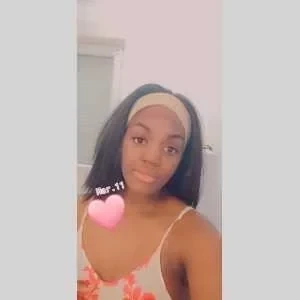 Whitley, babysitter à Troyes