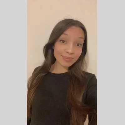 Eline, babysitter à Brignoles