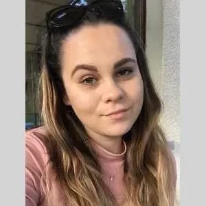 Salomé, babysitter à Loisin