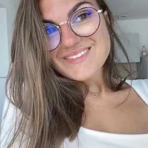 Oceane , babysitter à Saint Christophe du Ligneron