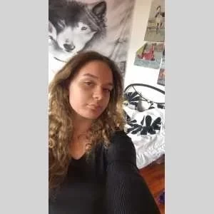 Aline , babysitter à Saint Martin d Uriage