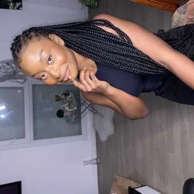 Mervédie , babysitter à Carrieres sur Seine