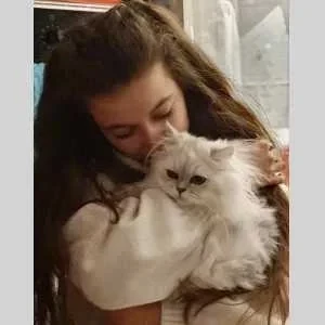 Alicia , babysitter à Saint Pierre de Chandieu