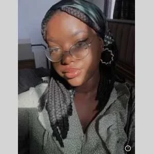 N'nabintou, babysitter à Le Mans