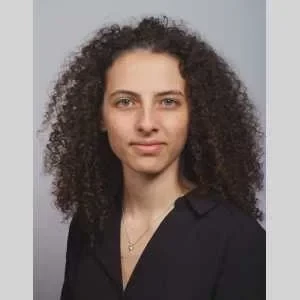 Cynthia, babysitter à Chazelles sur Lyon