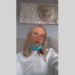 Maud, babysitter à Mandelieu la Napoule