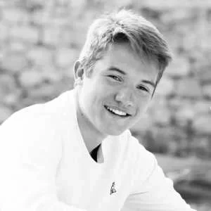 Matthias, babysitter à Les Alluets le Roi