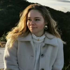 Jehanne, babysitter à Collias