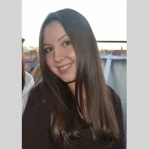 Julianne, babysitter à Saint Maurice