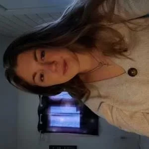 Lea, babysitter à Saint Leger les Domart