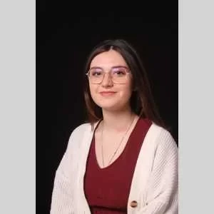 Lola, babysitter à Yssingeaux