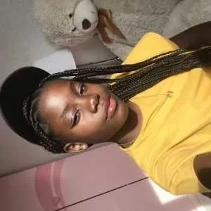 Roxanna, babysitter à Grigny