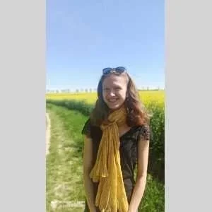 Océane , babysitter à Montigny le Bretonneux