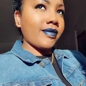 Thory, babysitter à Saint Herblain