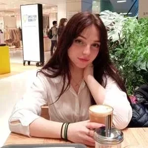 Chloé, babysitter à Angers