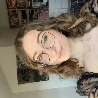 Camille , babysitter à Nancy