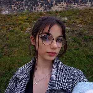 Cloène, babysitter à Saumur