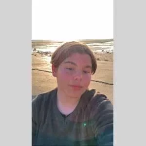 Kylian, babysitter à Val des Marais