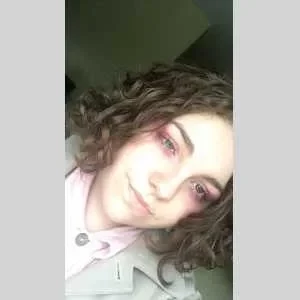 Eva, babysitter à Narbonne