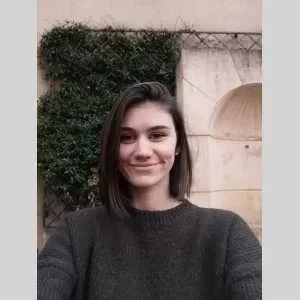 Elia, babysitter à Fonbeauzard