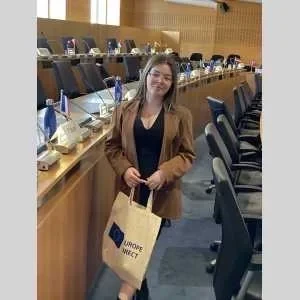 Ezia , babysitter à La Chapelle Gauthier