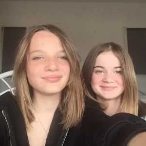 Jeanne et emma, babysitter à Doue en Anjou