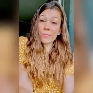 Alicia , babysitter à Oradour sur Vayres