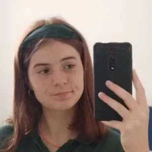 Louise, babysitter à Coignieres