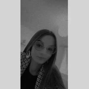 Louna, babysitter à Saint Cyr des Gats