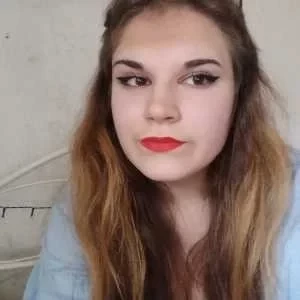 Coralie, babysitter à Les Bordes