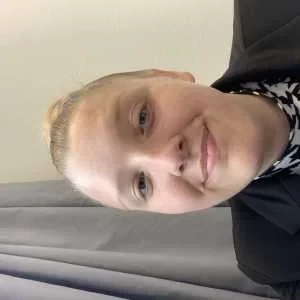 Adéle, babysitter à Terres de Caux