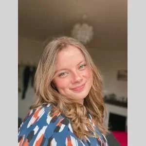 Eden, babysitter à Carhaix Plouguer