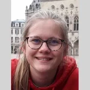 Pauline, babysitter à Cachy