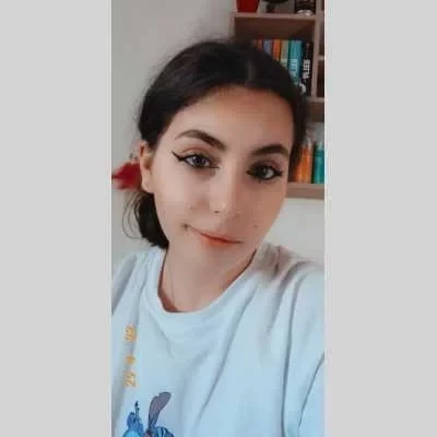 Cassandra, babysitter à Mane