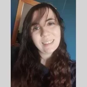 Léa, babysitter à Bourbon l Archambault