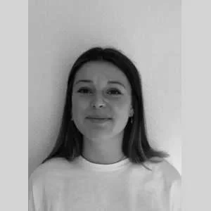 Louise , babysitter à Vannes