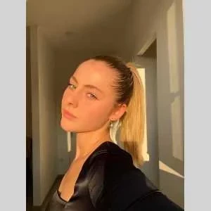 Lou, babysitter à Bauge en Anjou