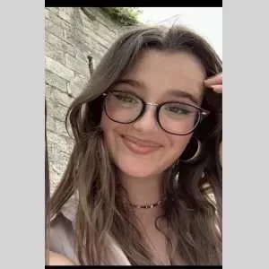 Lea, babysitter à Besancon