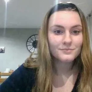 Lou-anne, babysitter à Beutin