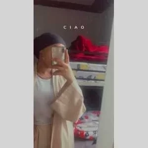 Mouyna, babysitter à Vaulx en Velin