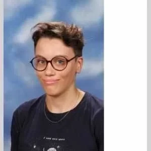 Alizée, babysitter à Varennes Jarcy