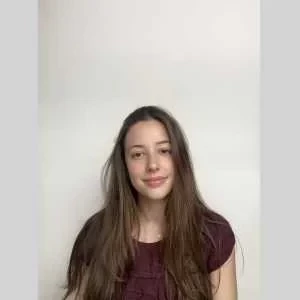 Julia, babysitter à Antony