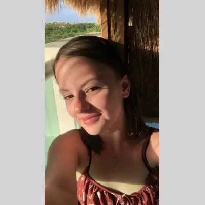 Janelle, babysitter à Saint Cosme en Vairais