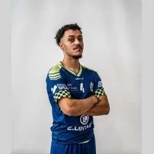 Christopher, babysitter à Lonnes