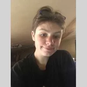 Moïra, babysitter à Crevic