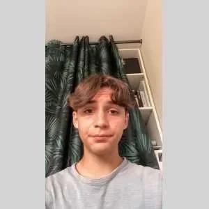 Lenny, babysitter à Brignais