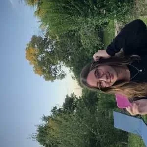 Candice, babysitter à Landaul