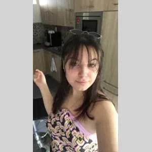 Aziliz, babysitter à Quessoy