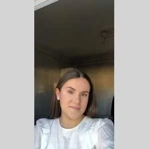 Eva, babysitter à Ploubezre